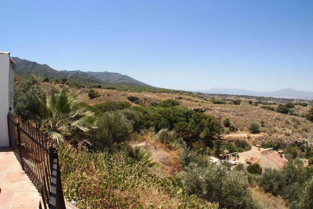 Preciosa Villa Con Gran Piscina Y Fabulosas Vistas Alhaurín de la Torre Eksteriør bilde
